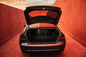 Volume coffre 2008 : capacités, modularité et comparaison aux SUV compacts